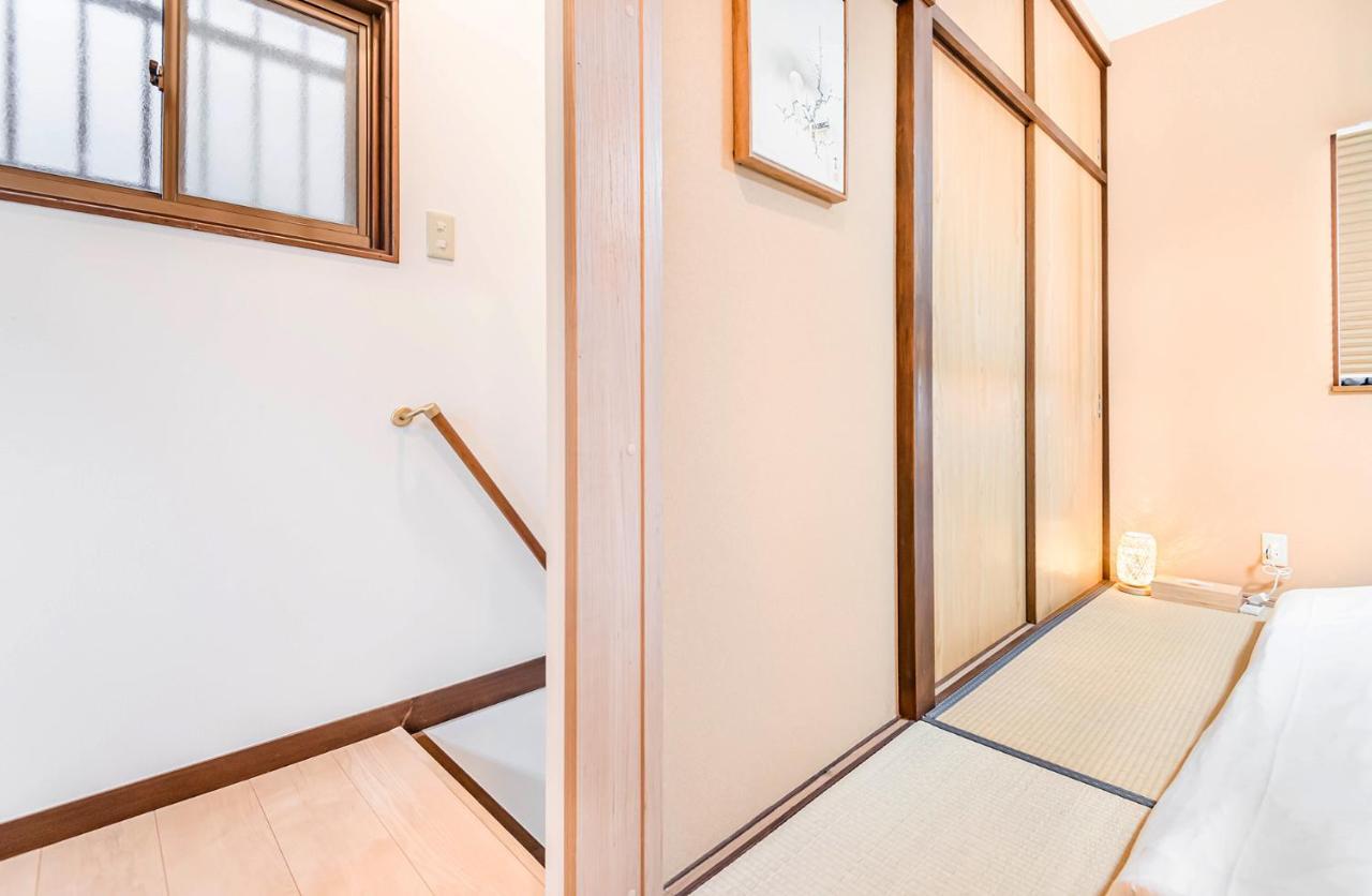 桜の宿赤金three Two Toilets Kyōto