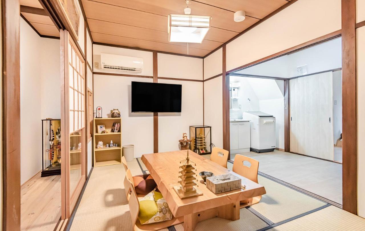 วันหยุดที่บ้าน 桜の宿赤金three Two Toilets *